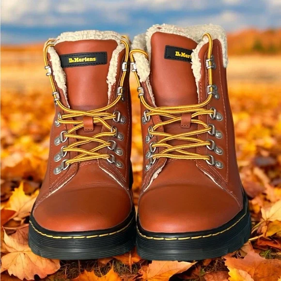 Dr. Martens Combs Tech Faux Fur-lined Chelsea Ankle Boots Size 9. - Picture 2 of 6